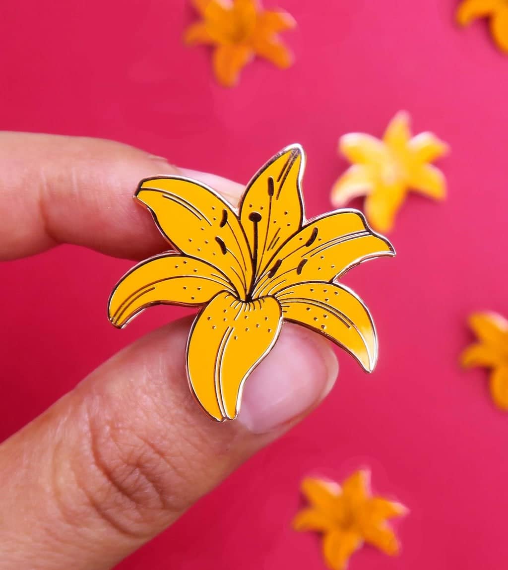 tiger lily pin Yellow Lily Pin – Arlo Goods